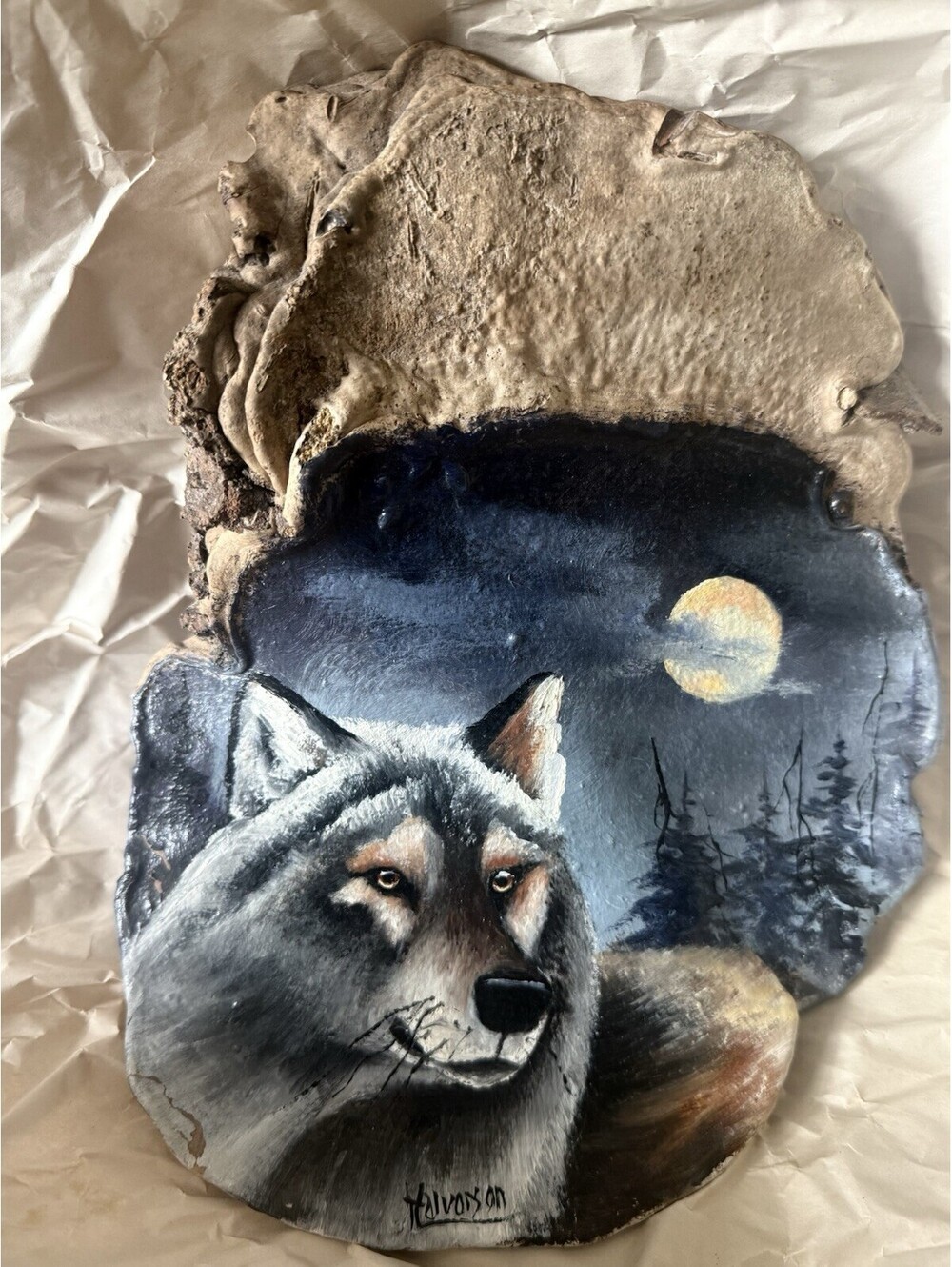 Hand-Painted Wolf on Natural Wood Slice – Rustic Wildlife Art Wall Decor